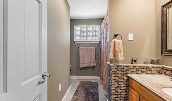 1456 Lakeridge Dr, Baton Rouge, LA 70802