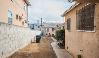 4479 W 61st St, Windsor Hills, CA 90043