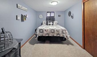 17431 300Th St, Aplington, IA 50604