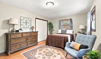 1001 Hickory Hills Dr, Angola, IN 46703