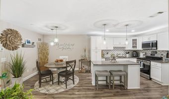 40 Saw Mill Dr 204, North Kingstown, RI 02852