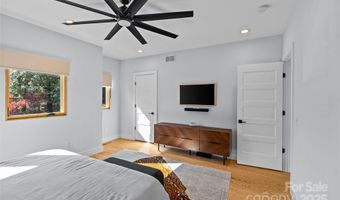 2553 Elkwood Cir, Charlotte, NC 28205