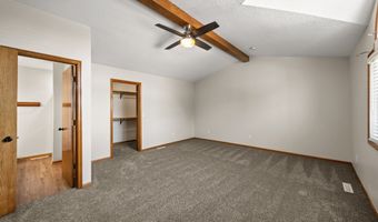 2805 NW Park Ln, Ankeny, IA 50023