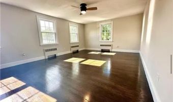 426 Metacom Ave 2, Bristol, RI 02809