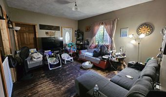 415 W 15th St, Auburn, IN 46706