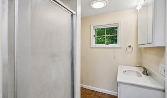 211 Wawayanda Rd, Alloway, NJ 07422