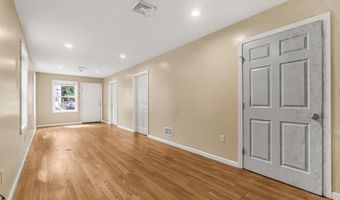 196 5th St, Bridgeport, CT 06607
