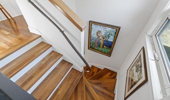654 Kaupakalua Rd, Haiku, HI 96708