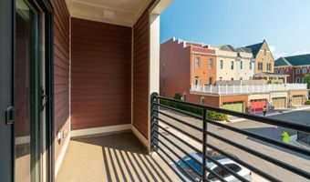 2111 RICHMOND Hwy 101, Alexandria, VA 22301