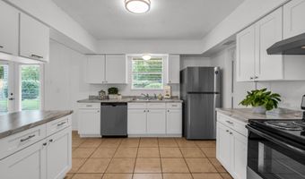 2505 Shady Ln, Biloxi, MS 39531