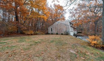 65 Village Hill Ln, North Kingstown, RI 02852