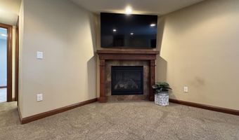 1130 Indian Hills Rd, Brookings, SD 57006
