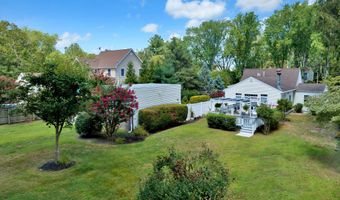 67 Swartzel Dr, Middletown, NJ 07748