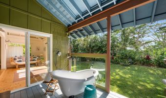 690 E Kuiaha Rd, Haiku, HI 96708
