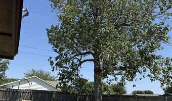 812 Village Dr, Altus, OK 73521