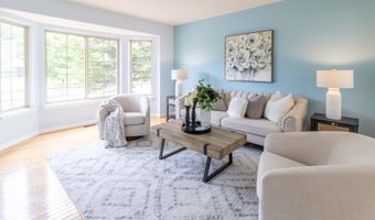 2864 Mystic Dr, Ann Arbor, MI 48103