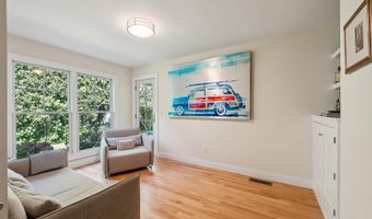 106 Meeting House Ln, Amagansett, NY 11930