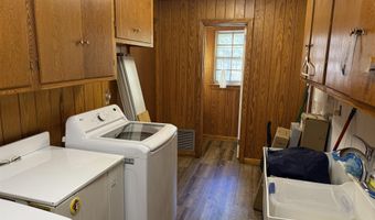 401 E Oak St, Atmore, AL 36502