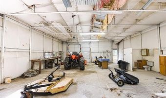 3260 Howard Rd, Beggs, OK 74421