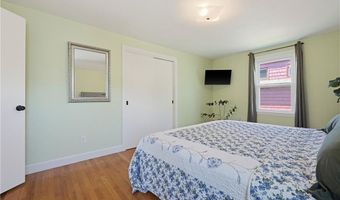 100 Hope St, East Providence, RI 02916
