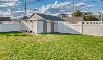 20 Woodland Ave, Avon By The Sea, NJ 07717