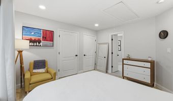 705 N ASHTON St, Alexandria, VA 22312