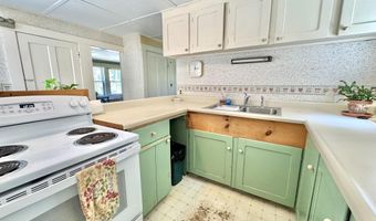 42 S Main St, Brookline, NH 03033