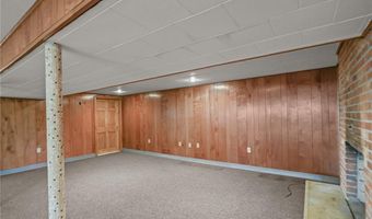 2 Julia Dr, North Providence, RI 02911