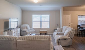 3015 Brooke Rd, Chickasha, OK 73018