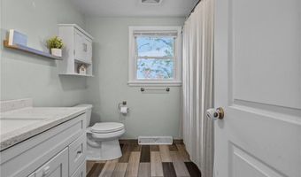 16 Flynn Ave, Cranston, RI 02920