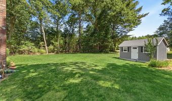 34 Crestwood Ln, Charlestown, RI 02813