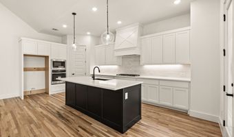 704 Blackbird Dr, Aledo, TX 76008