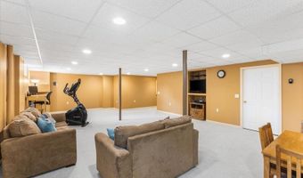 15 Upper Plateau Dr, Alloway, NJ 07462