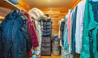 43 Deerfield Dr, Warwick, RI 02886