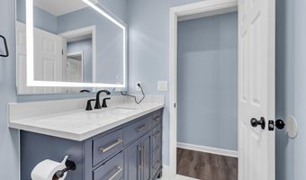 1233 Pacific Ave, Beachwood, NJ 08722