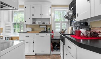 8001 Post Rd, North Kingstown, RI 02852