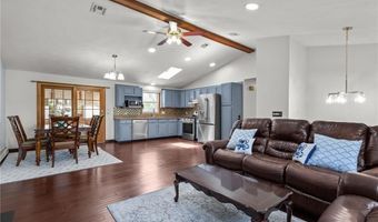 2 Dogwood Dr, Cranston, RI 02921