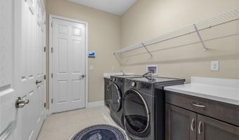 5254 WOLF CREEK Dr, Apollo Beach, FL 33572
