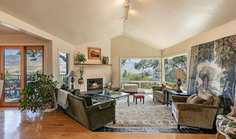 290 Skycrest Dr, Ashland, OR 97520