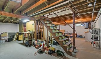 105 Newell Dr, Cumberland, RI 02864