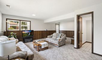 1210 S Douglas Ave, Arlington Heights, IL 60005