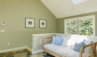 10 Owl Tree Ln, East Greenwich, RI 02818