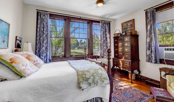 119 Washington St, Bay St. Louis, MS 39520