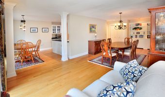 8 Centerbrook Ct 8, Avon, CT 06001