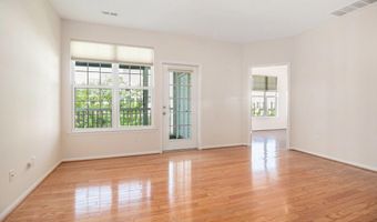 937 E E Summerfield Glen Cir, Ann Arbor, MI 48103