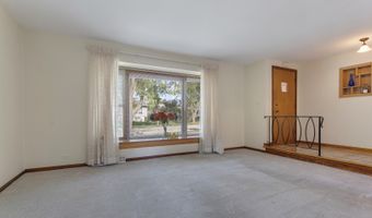 874 S Wisconsin Ave, Addison, IL 60101