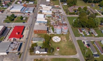 134 S Main St, Adairville, KY 42202