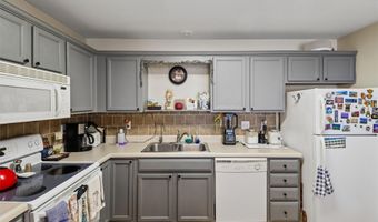 1132 10th Ave NW, Altoona, IA 50009