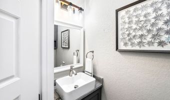 156 Crescent Rdg, Adkins, TX 78101