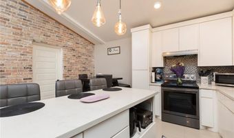 820 Dulce Dr, Alamo, TX 78516